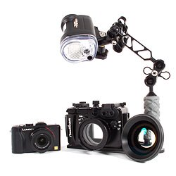 Panasonic LX5  Camera, Nauticam NA-LX5 Housing & Sea & Sea Strobe Package bs-nalx5-pkg.jpg