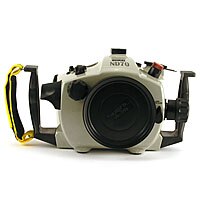Subal ND70 Underwater Camera Housing for Nikon D70 Digital Camera su-10nd70.jpg