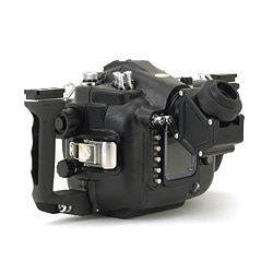 <a href='http://www.backscatter.com/HostedStore.LassoApp?-ResponseLassoApp=detail.lasso&ID=c59c5e7317ef4383&s1op=cn&sop=AND&s1lop=AND&s1d=%20&s1=inon%2045&sf=P' class='standard'>Inon 45</a> viewfinder on Sea & Sea Underwater Housing