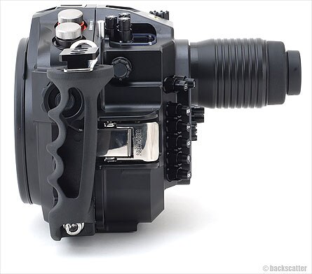 <a href='http://www.backscatter.com/HostedStore.LassoApp?-ResponseLassoApp=detail.lasso&ID=c3c5e3ade58faa1f&s2op=cn&s2=Photo&s3op=cn&s3=Accessories&s6op=cn&s6=' class='standard'>Inon Straight</a> Viewfinder on Sea & Sea <a href='http://www.backscatter.com/HostedStore.LassoApp?-ResponseLassoApp=detail.lasso&ID=06222c1c2e529f932bef5ea861266fe4&s2op=cn&s2=Photo&s3op=cn&s3=Housing' class='standard'>MDX-D300</a> underwater housing - side view