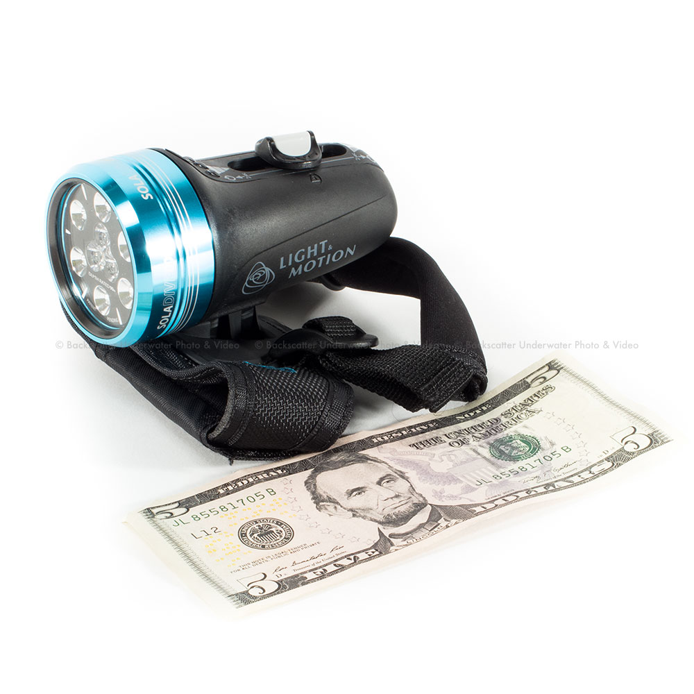 Light & Motion Sola 800 Dive Light w/ hand strap - Backscatter