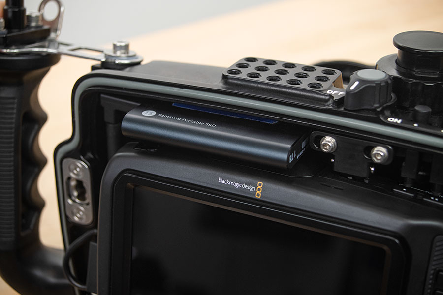 ジャンク【BMPCC 4K】ボディーのみ　難あり Blackmagic Design Pocket Cinema 4K - Underwater Camera