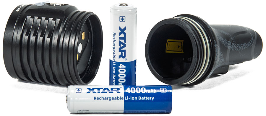  video light opened up with 18650 batteries peeking out