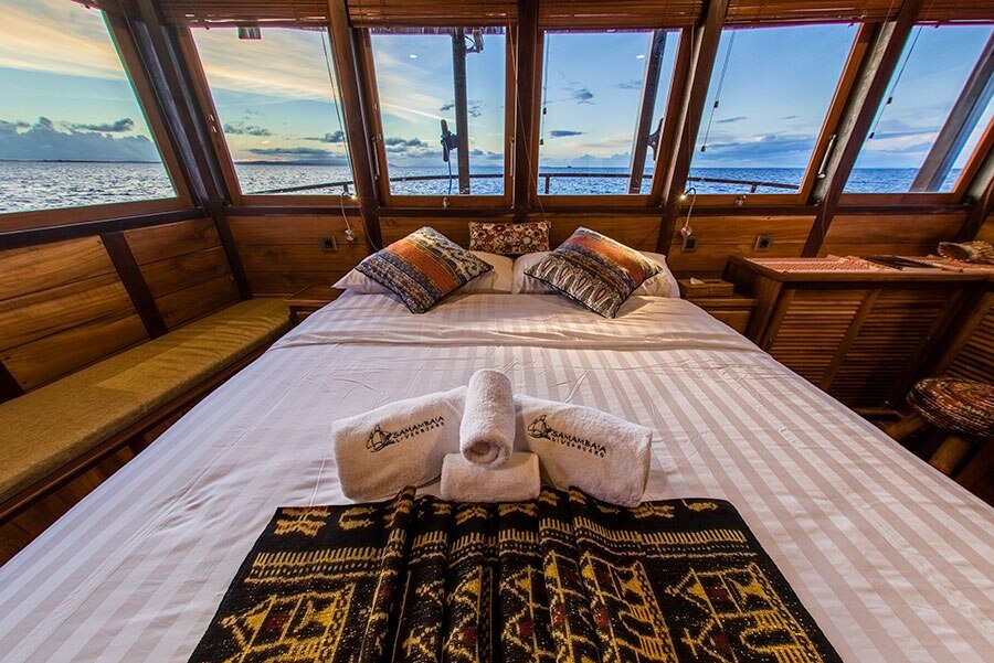 Raja-Ampat-Indo-Samambaia-master_cabin